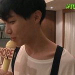 방탄 정국 <b>구석</b>에서 매우 귀여운편