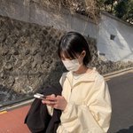 이런 <b>잠바</b> 안에는 무슨색 상의가 나아?