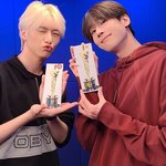 팬들 <b>식사</b> 인증샷 찍는 법 잘 아는 남돌