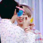 [방탄소년단] 진짜 지네끼리 겁나 꽁냥<b>거리네</b>