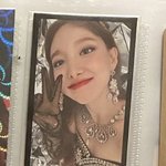<b>나연</b>