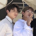 방탄 정국 <b>뷔</b> 어떻게하면 저렇게 생겨?