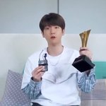 백현이 상 받은 날에