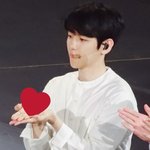 백현이한테 사랑만 <b>주자</b>