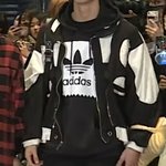 [펜타곤] 애들 <b>옷정보</b> 물어봐도 되나..?