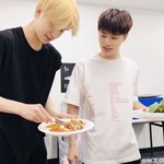 [NCT즌] <b>야식</b> 먹는 중 좋다