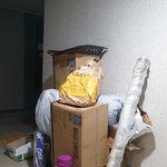 [꼭조언댓글] 남의 집 <b>문앞</b>에 쓰레기 쌓아놓는 사람떔에 힘들어요