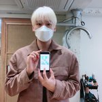 거울셀카 <b>특이</b>하게 찍는 남돌