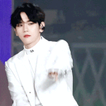 백현 <b>밤비</b> 뭐살까