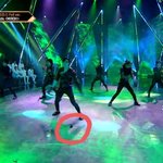 [스키즈] <b>무대</b>에서 찬<b>이</b>가 던진거? 뭘까...???