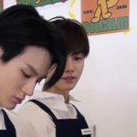 [NCT즌] 얘 제노보면서 손등긁는거 너무 웃김