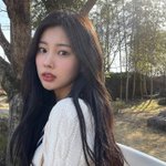 근데 강혜원도 완전 <b>뱀상</b> 아님?