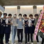 [NCT즌] 저런 손님들한테 <b>쿠키</b> 없이 체리만 준거임?