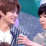 [NCT즌] 얘는 눈에 왜 이렇게 꿀이 떨어짐?