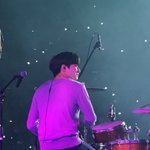 맨날 춤 직캠만 보다가 <b>악기</b>치는거 보니까 진짜 뒤지겟다