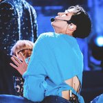 <b>파란</b>니트 걔