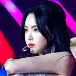 <b>차분</b>한 예쁨이란 게 이런 건가요?