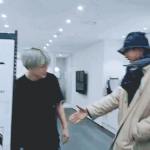 [방탄소년단] 이삐들 자? 젤 처음 <b>저장</b>한 짤 놓고가기하자.