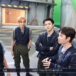 [EXO] 일단 <b>파워</b>때 흩어졌다가 모였잖아요모였잖아요..