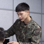 <b>육성재</b> ㅈㄴ 잘생겼다