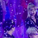 정국아 <b>리사</b>야 너희 아이돌이야