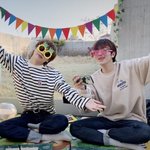 김밥 싸서 회사 옥상으로 봄 <b>캠프</b> 가는 아이돌