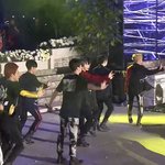 [EXO] 니네 몬스터 <b>이</b> 의상 입고 <b>럽</b>라 부른거봤냐