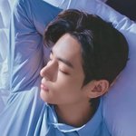 아니 김태형 <b>코에</b> 그림자