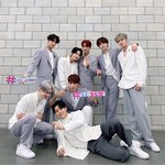 [펜타곤] 유니들은 <b>의상</b>
