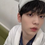 [MOA] 오빠 자꾸 <b>셀카</b> 까먹으시면;;