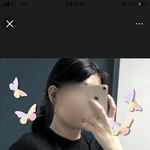 <b>반팔</b> 검정색 얘네 두개 중에 ㅃㄹㅃㄹ