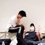 [NCT즌] 뒷북인데 오늘 브이앱에서 <b>재민</b>이가 제노 애교 보려고