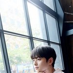 365일 미모 <b>갱신</b>하는 男돌