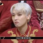 인성이 <b>특유</b>의 킹받는 표정....