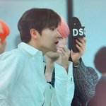 [더보이즈] 최찬희 폰<b>케이스</b> 왜 이러는데