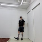 [펜타곤] <b>홍석</b>이 반바지