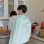 [NCT즌] <b>소매</b> 한쪽 빼서 다니는거