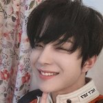 [NCT즌] 우리반 단체사진 공식 포즈가 핫도그임