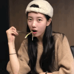 [댓글부탁해] 남친의 <b>여사친</b> 어떡해야할까