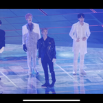 [NCT즌] 아니 여기에 왜 <b>장갑</b>을 끼고