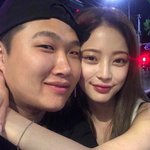 시즈니가 <b>아미</b>를 까겠니