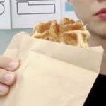 [더보이즈] 아니 <b>크로</b>플 개조금씩 먹어