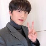 참하게 생긴 <b>찬희</b>