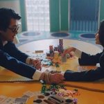 딸 챙겨주는 아빠같은 김윤석과 아이유 뮤비 비하인드