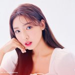 02년생 <b>맏언니</b> 각이라는 큐브 신인 여돌