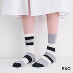 아니 양말 <b>대칭</b>이라도 좀 맞춰주든가