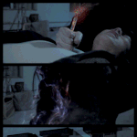 엄마를 퇴마하기 위해 영매가 필요한 퇴마사