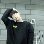 <b>임시완</b> 이 옷 어디껀지 아는사람?ㅠㅠ