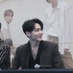[펜타곤] 뽀짝하게 옷 입다가
