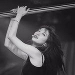 <b>B컷</b>도 모으게 만드는 女돌 미모